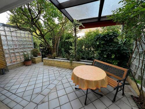 Terrasse mit Garten - 