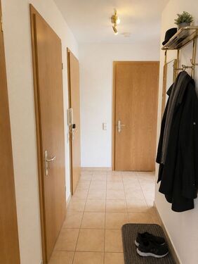 Flur - 3- Zimmerwohnung mit 77,93 m&sup2; in Laudenbach zum Kaufen
