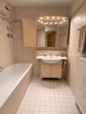 Badezimmer mit Wanne - 