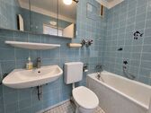 Badezimmer - 3- Zimmerwohnung mit 74,86 m&sup2; in Dietzenbach zum Kaufen