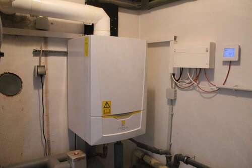 9badacfa-eabb-4b7c-ad34-76f8bc - 