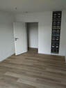 Zimmer 2 mit Balkonausgang zur Rückseite - 3 Zimmer 3- Zimmerwohnung zur Miete in Mönchengladbach