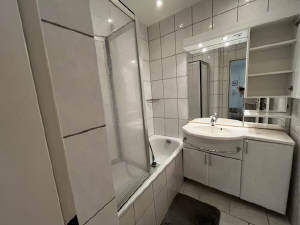 Badewannenbad - 2 Zimmer 2- Zimmerwohnung zur Miete in Mönchengladbach