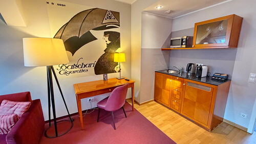 Schreibecke - Teeküche - 2 Zimmer Wohnanlage in Baden-Baden