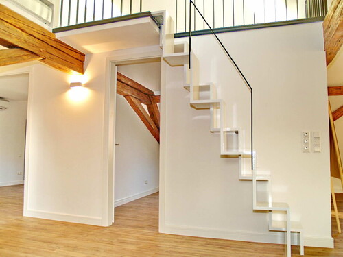 Treppe zur Empore - 