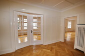 Diele - Etagenwohnung mit 210,00 m&sup2; in Baden-Baden zur Miete