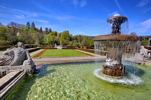 Gönneranlage vor der Tür - 