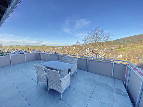 großer Balkon - 