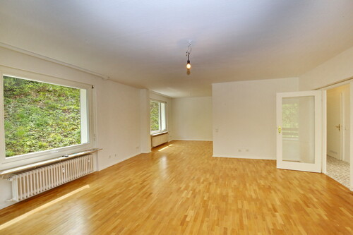 Wohnzimmer - 3.5 Zimmerwohnung mit 120,00 m&sup2; in Baden-Baden zur Miete