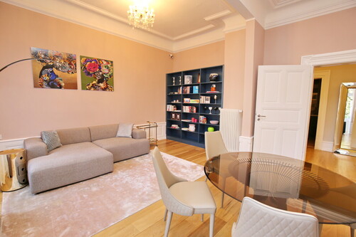 Salon - 