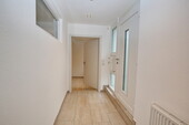 Flur / Eingang - 2- Zimmerwohnung mit 65,99 m&sup2; in Baden-Baden zur Miete