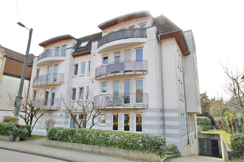 Außenansicht - Frisch renovierte 3-Zimmer-Wohnung mit 2 sonnigen Balkonen