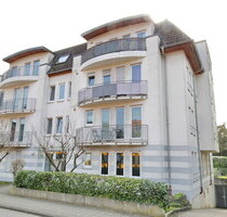 Frisch renovierte 3-Zimmer-Wohnung mit 2 sonnigen Balkonen - Karlsruhe