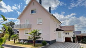 Außenansicht - Gepflegte 2-Zimmer DG Wohnung mit fantastischem Ausblick