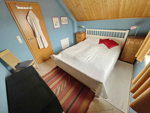 Schlafzimmer im OG - 