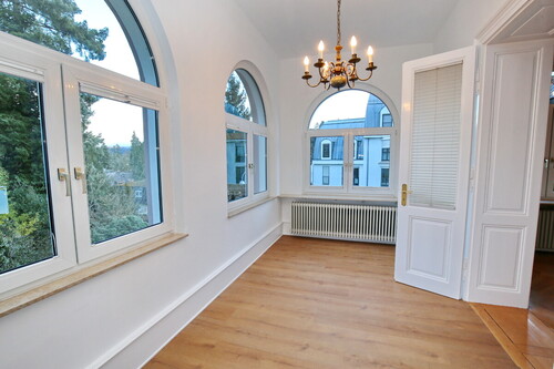 Wintergarten - 4- Zimmerwohnung mit 118,00 m&sup2; in Baden-Baden zur Miete
