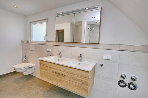 Bad - 4- Zimmerwohnung mit 79,71 m&sup2; in Baden-Baden zur Miete