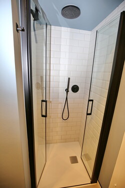 Dusche in Gäste-WC - 