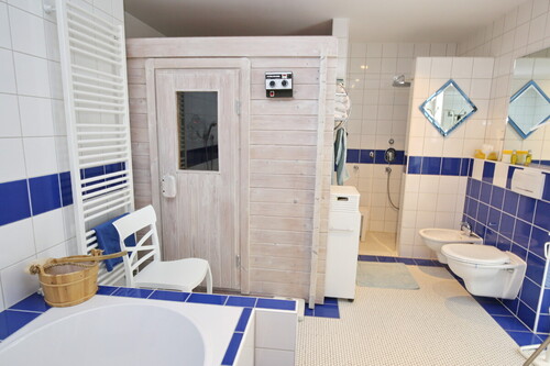 Bad mit Sauna - 