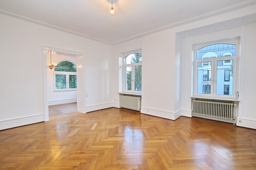 Wohnzimmer - 4 Zimmer 4- Zimmerwohnung in Baden-Baden