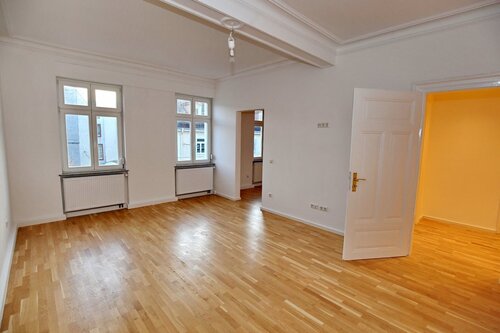 Wohnzimmer - 4 Zimmer 4- Zimmerwohnung zur Miete in Baden-Baden