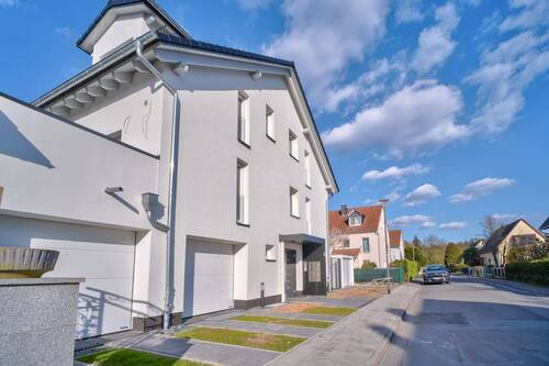 Villa Rosenhöhe Erstbezug - #360° Besichtigung ***Villa Rosenhöhe*** Erstbezug mit Terrasse und Garten