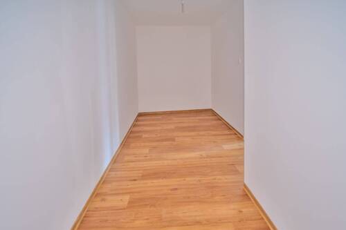 Blick zur Ankleide - 