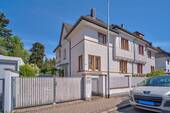 Außenansicht - 6 Zimmer Doppelhaushälfte zum Kaufen in Langen (Hessen)