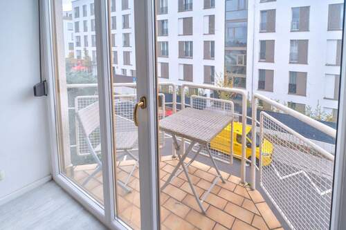 Blick zum Balkon - 