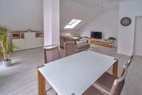 Viel Platz - 2 Zimmer Etagenwohnung in Langen (Hessen)