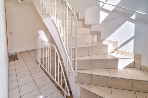 Treppe zur Wohnung - 