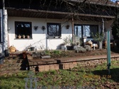 2_Überdachte Terrasse - Großzügiges lichtdurchflutetes Zwei-Generationenhaus in schöner Stadtrandlage
