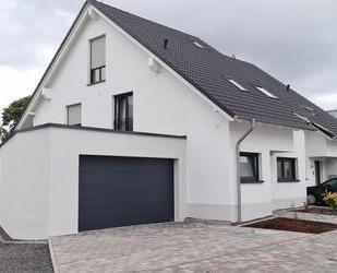 Einziehen und Wohlfühlen - Lichtdurchflutetes Wohnhaus, NB-Erstbezug, in idyllischer Stadtrandlage - Homburg