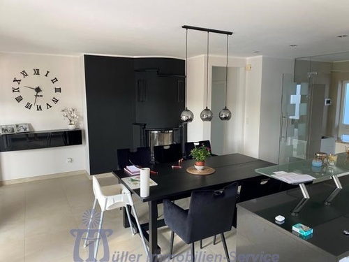 Esszimmer/Kamin - 7 Zimmer Einfamilienhaus in Homburg