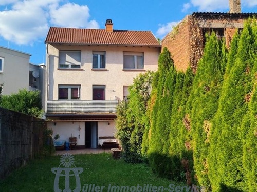 Rückansicht - Liebevoll gepflegtes Einfamilienhaus in zentraler und doch ruhiger Wohnlage von Rodalben