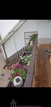 Balkon mit Treppe zum Garten - Einfamilienhaus mit 180,00 m² in Brücken zum Kaufen