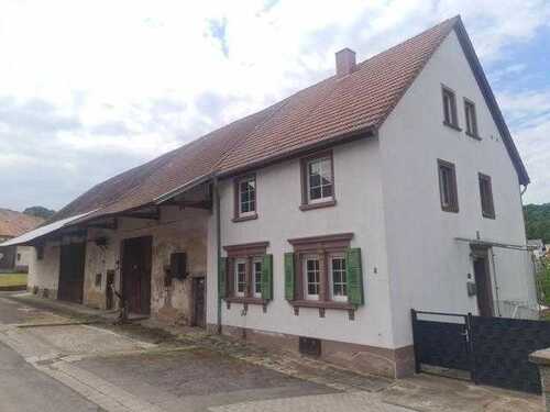 Foto 2_Bauernahus mit Stall und Scheune - 5 Zimmer Bauernhaus, Landhaus zum Kaufen in Homburg