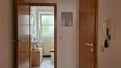 Entrée mit Gäste-WC - Etagenwohnung mit 83,00 m² in Homburg zum Kaufen