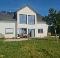 Neuwertiges freistehendes KFW-40-Haus in schöner ländlicher Wohnlage - Homburg