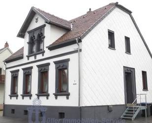 Nur zur Kapitalanlage: Stilvolles Einfamilienhaus in Homburg
