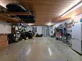Foto 29_Doppelgarage mit Ausgang zum Garten - 