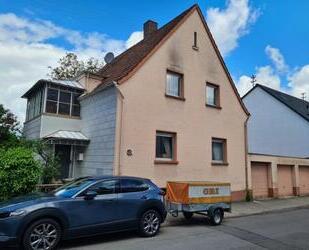 Großes gepflegtes Einfamilienhaus mit 3 Garagen - Bexbach