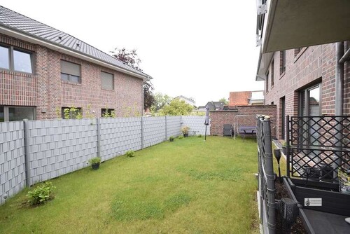 Blick in den eigenen Gartenteil - 