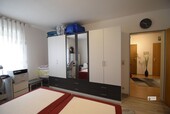 Großer Schrank im Schlafzimmer - 
