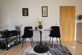 Esstisch mit Bestuhlung - 