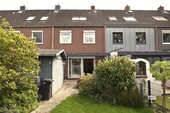  Blick auf das Haus - Solides Reihenmittelhaus Ideal für Familie mit 4 Personen auch für Home Office +EBK +Garage +Garten