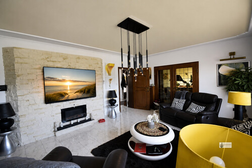 Steinwand im Wohnzimmer - 