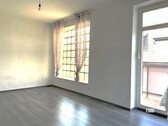 Elternschlafzimmer mit Balkontür und Glasbausteinen - 