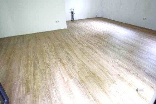 So wird der Fussboden aussehen- Vinyl mit Holzoptik - 