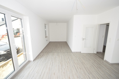 Kochbereich grenzt an das Wohnzimmer an. EBK kann erworben werden. - 